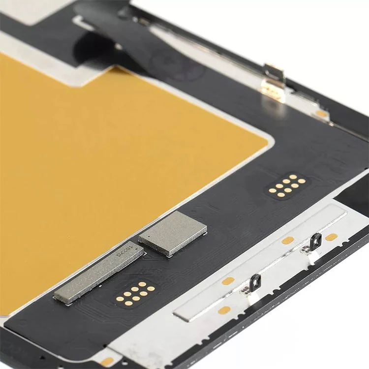 14 plus ekrany LCD