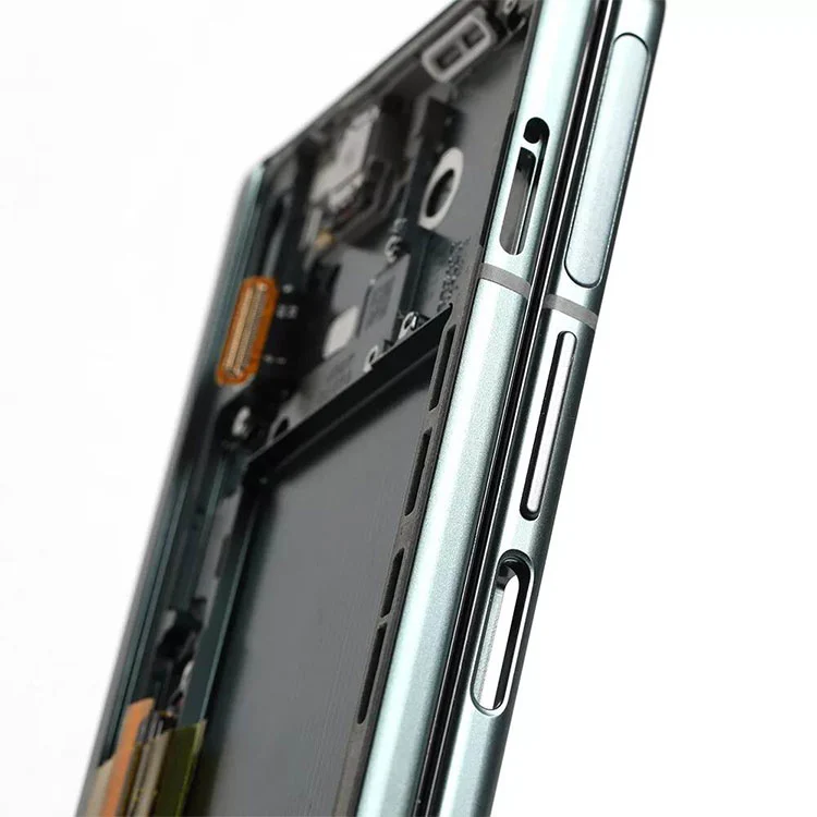 Złóż 3 ekrany LCD