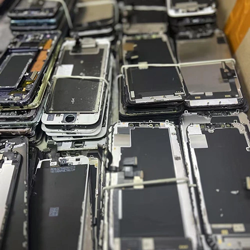 Używane ekrany iPhone LCD